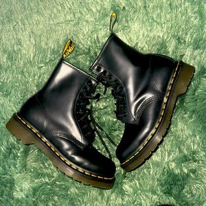 Dr Martens, 1460 leather lace up boots